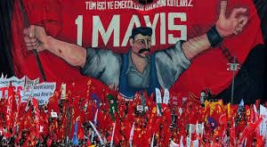 1 Mayıs, çalışanların daha iyi yaşam ve çalışma koşulları için verdiği mücadelenin simgesidir. Bu gün, yalnızca bir bayram değil; aynı zamanda bir farkındalık günüdür. İşçilerin haklarını hatırlamak, mevcut sorunlara dikkat çekmek ve toplumsal dayanışmayı güçlendirmek amacıyla kutlanır.