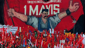 1 Mayıs, çalışanların daha iyi yaşam ve çalışma koşulları için verdiği mücadelenin simgesidir. Bu gün, yalnızca bir bayram değil; aynı zamanda bir farkındalık günüdür. İşçilerin haklarını hatırlamak, mevcut sorunlara dikkat çekmek ve toplumsal dayanışmayı güçlendirmek amacıyla kutlanır.