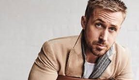 Oyunculuğunun yanı sıra müzikle de ilgilenen Gosling, sanat dünyasında çok disiplinli bir kariyer profili çizmiştir.