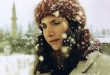 20 Ekim 2006’da gösterime giren yapım, 56. Cannes Film Festivali’nde FIPRESCI Ödülü kazanarak uluslararası alanda büyük bir yankı uyandırmıştır. Minimal anlatımı, yoğun psikolojik çözümlemeleri ve görsel diliyle “İklimler”, Ceylan sinemasının olgunluk dönemine geçişinin en önemli işaretlerinden biri olarak kabul edilir.