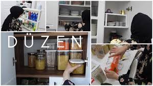 Düzen, en genel anlamıyla bir sistemin, yapının veya topluluğun belirli kurallar, ilkeler ve ilişkiler çerçevesinde organize edilmesi durumudur. İnsan yaşamından doğa sistemlerine, toplumsal yapılardan zihinsel süreçlere kadar birçok alanda “düzen” kavramı temel bir açıklayıcı ilke olarak kullanılır.