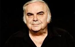 1950’li yılların sonundan 2010’lu yıllara kadar uzanan sanat yolculuğu, Türk tiyatrosunun kurumsallaşma sürecine ve televizyonun yaygınlaşmasına paralel olarak gelişmiştir.