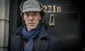 Sherlock Holmes, bu filmde alışılmışın dışında bir bakış açısıyla ele alınır. Yönetmen koltuğunda stil sahibi anlatımıyla bilinen Guy Ritchie yer alırken, başrolde karizmatik performansıyla Robert Downey Jr. bulunur. Ona, sadık dostu Dr. Watson rolünde Jude Law eşlik eder.