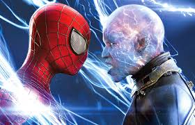 The Amazing Spider-Man 2, Peter Parker’ın hem süper kahraman kimliği hem de kişisel hayatı arasında denge kurma mücadelesini konu alır. Örümcek Adam olmak, ona büyük bir güç kazandırırken aynı zamanda ağır sorumluluklar yükler.