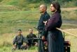 Film, 19. yüzyıl Japonya’sında Meiji Restorasyonu döneminde yaşanan toplumsal dönüşümü merkezine alır. Batılılaşma süreci ile geleneksel samuray kültürü arasındaki çatışmayı, bir yabancının gözünden anlatmasıyla hem epik hem de insani bir perspektif sunar.
