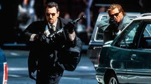 Heat 2, doğrudan 1995 yapımı Heat filminin evreninde geçen bir romandır. Kitap, filmde yer alan karakterlerin geçmişine ve geleceğine odaklanarak çok katmanlı bir hikâye sunar.