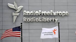 Özgür Avrupa Radyosu (RFE/RL), Amerika Birleşik Devletleri Kongresi tarafından finanse edilen ve küresel ölçekte yayın yapan uluslararası bir haber ve iletişim kuruluşudur. 1950 yılında kurulan bu radyo ağı, özellikle Soğuk Savaş döneminde Doğu Avrupa ve Sovyet coğrafyasına yönelik yayınlarıyla siyasi ve kültürel açıdan büyük bir etki yaratmıştır.