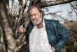 Carlo Monni, özellikle Toskana kültürünü yansıtan rolleri, doğal oyunculuk tarzı ve yerel İtalyan sinemasına yaptığı katkılarla tanınan önemli bir sanatçıdır. Ana akım Hollywood yıldızları kadar uluslararası şöhrete ulaşmamış olsa da, İtalya’da ve özellikle İtalyan bağımsız sinemasında güçlü bir etki bırakmıştır.