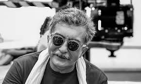 Ömer Vargı, 1 Ocak 1953 tarihinde İstanbul’da dünyaya geldi. Eğitim hayatına Türkiye’nin köklü eğitim kurumlarından biri olan TED Ankara Koleji’nde başladı ve 1970 yılında mezun oldu.