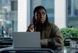 İngiliz sinemasının son yıllarda uluslararası alanda en çok dikkat çeken isimlerinden biri olan Lashana Lynch, güçlü ekran performansı, çok yönlü oyunculuğu ve Hollywood yapımlarındaki etkileyici rolleriyle öne çıkan bir aktristir. Hem bağımsız projelerde hem de büyük bütçeli gişe filmlerinde yer alarak kariyerini hızla yükselten Lynch, günümüz popüler sinemasının en önemli kadın oyuncularından biri olarak kabul edilmektedir.