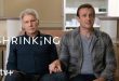 Shrinking, 2023 yılında Apple TV+ ekranlarında izleyiciyle buluşan, dram ile komediyi başarılı biçimde harmanlayan modern bir televizyon dizisi. Başrollerini Jason Segel, Harrison Ford, Jessica Williams, Christa Miller, Lukita Maxwell ve Luke Tennie'nin paylaştığı yapım; yas, aile ilişkileri, dostluk, terapi, öfke, suçluluk ve yeniden hayata tutunma gibi ağır konuları mizahın sıcaklığıyla ele alıyor. Dizinin yaratıcı ekibinde Jason Segel'in yanı sıra Bill Lawrence ve Brett Goldstein bulunuyor.