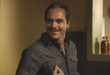 Tony Dalton, özellikle Better Call Saul dizisindeki Lalo Salamanca performansıyla dünya çapında tanınan Amerikalı-Meksikalı oyunculardan biridir. Ancak onu yalnızca bu karakter üzerinden değerlendirmek, uzun yıllara yayılan kariyerini eksik anlatmak anlamına gelir.