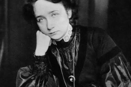 Gabriele Münter, Alman dışavurumculuğunun en önemli temsilcileri arasında gösterilen, cesur renk kullanımı, sadeleştirilmiş formları ve güçlü duygusal anlatımıyla sanat tarihine damga vurmuş bir ressamdır. Özellikle Der Blaue Reiter (Mavi Süvari) sanat grubunun kurucu üyelerinden biri olarak tanınan Münter, yalnızca döneminin önemli erkek sanatçılarının gölgesinde kalmayan, kendi özgün üslubunu geliştirmeyi başaran güçlü bir sanatçıdır.