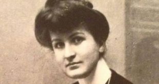 Klasik müzik tarihinin en dikkat çekici kadın figürlerinden biri olan Alma Mahler, yalnızca besteci kimliğiyle değil, yaşadığı dönemin sanat ve kültür dünyasında oynadığı önemli rolle de hafızalarda yer edinmiştir. Besteci, piyanist ve sanat çevrelerinin etkili isimlerinden biri olan Alma Mahler, 19. yüzyıl sonu ile 20. yüzyıl başında Viyana'nın entelektüel yaşamına yön veren kişiler arasında gösterilir.