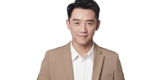 Ryan Zheng, genç yaşına rağmen oyunculuk alanındaki başarılı performanslarıyla dikkat çeken ve kariyerini istikrarlı bir şekilde geliştiren isimler arasında gösterilmektedir. Doğal oyunculuğu, disiplinli çalışma anlayışı ve farklı karakterlere uyum sağlayabilmesi sayesinde yapımcıların ve izleyicilerin ilgisini çeken Ryan Zheng, özellikle televizyon ve dijital platform projelerinde adından söz ettirmeye başlamıştır.