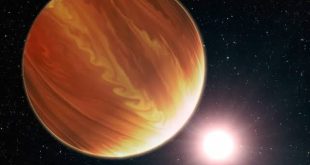 Evrenin derinliklerinde keşfedilen binlerce ötegezegen arasında bazıları, sahip oldukları sıra dışı özelliklerle astronomi dünyasında özel bir yere sahiptir. WASP-121b, resmi adıyla Tylos, bu dikkat çekici gezegenlerden biridir. Aşırı sıcak atmosferi, yıldızına son derece yakın yörüngesi, atmosferinde tespit edilen çok sayıda metal elementi ve gelişmiş gözlem teknikleriyle üç boyutlu atmosfer yapısının ortaya çıkarılması sayesinde günümüz ötegezegen araştırmalarının en önemli hedeflerinden biri haline gelmiştir.
