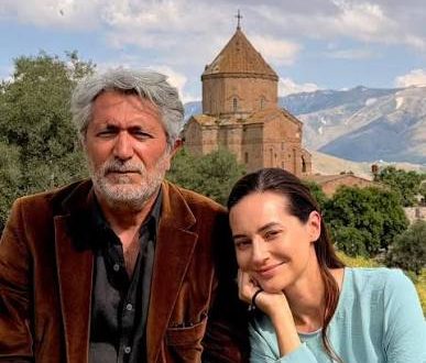 Türk sinemasında toplumsal gerçekçiliği, insan psikolojisini ve Anadolu coğrafyasının kültürel dokusunu güçlü bir sinema diliyle beyaz perdeye taşıyan yönetmenlerden biri olan Cemal Şan, yönetmen, senarist, yapımcı ve zaman zaman oyuncu kimliğiyle uzun yıllardır Türk sinemasına önemli katkılar sunmaktadır.