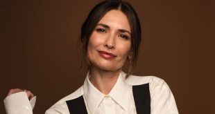 Hollywood'da uluslararası kökenlere sahip oyuncuların sayısı her geçen yıl artarken, Avrupa'dan Amerika Birleşik Devletleri'ne uzanan kariyer yolculuklarıyla dikkat çeken isimlerden biri de Karolina Wydra olmuştur. Polonya doğumlu oyuncu ve model Karolina Wydra, televizyon dizileri ve sinema filmlerindeki başarılı performanslarıyla geniş bir izleyici kitlesine ulaşmayı başarmıştır.