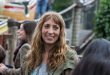 Back to Life, Laura Solon ve Daisy Haggard tarafından yaratılan, yazılan ve Haggard'ın başrolünü üstlendiği İngiliz yapımı kara komedi-drama dizisidir. İlk bölümü 15 Nisan 2019'da BBC One ekranlarında yayınlanan yapım, suç, toplumsal dışlanma, aile ilişkileri, aşk, geçmişle hesaplaşma ve yeniden hayata tutunma gibi ağır temaları kara mizahın kendine özgü diliyle bir araya getirir.