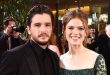 İskoç oyuncu Rose Leslie, televizyon ve sinema dünyasında güçlü kadın karakterlere hayat veren başarılı isimlerden biridir. Özellikle HBO'nun dünya çapında büyük ses getiren fantastik dizisi Game of Thrones'ta canlandırdığı Ygritte rolüyle uluslararası şöhrete ulaşan Leslie, kariyeri boyunca dönem dizileri, korku filmleri, fantastik yapımlar ve dram projelerinde sergilediği başarılı performanslarla dikkat çekmiştir.