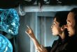 Bilim kurgu sineması denildiğinde akla ilk gelen isimlerden biri olan James Cameron, kariyeri boyunca teknoloji, insan psikolojisi ve görsel yenilikleri ustalıkla harmanlayan yapımlara imza attı. 1989 yapımı The Abyss, yönetmenin filmografisinde belki de en çok gölgede kalan ancak sinema tarihindeki etkisi tartışılmaz eserlerinden biridir. Türkiye'de sinemalarda özgün adıyla gösterilen, DVD sürümlerinde ise Derinlik Sarhoşluğu adıyla yayımlanan film, okyanusun bilinmeyen derinliklerini uzayın sonsuz boşluğu kadar gizemli bir keşif alanına dönüştürüyor.