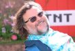 Hollywood'un en enerjik ve en sevilen isimlerinden biri olan Jack Black, oyunculuk, komedi, müzik ve seslendirme alanlarındaki başarılarıyla dünya çapında tanınan çok yönlü bir sanatçıdır. Kendine özgü mizah anlayışı, yüksek enerjili oyunculuğu ve müziğe olan tutkusu sayesinde hem sinema dünyasında hem de rock müzik sahnesinde önemli bir kariyer inşa etmiştir.