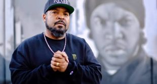 Hip hop kültürünün gelişiminde önemli rol oynayan isimlerden biri olan Ice Cube, yalnızca başarılı bir rap sanatçısı değil; aynı zamanda oyuncu, senarist, yapımcı, yönetmen ve girişimci kimliğiyle de dünya çapında tanınan çok yönlü bir sanatçıdır. 1980'li yılların sonunda efsanevi rap grubu N.W.A ile müzik dünyasında büyük ses getiren Ice Cube, daha sonra solo kariyerinde yayımladığı albümlerle gangsta rap ve politik hip hop türlerinin en etkili temsilcileri arasında yer almıştır.