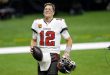Amerikan futbolu denildiğinde akla gelen ilk isimlerden biri hiç kuşkusuz Tom Brady'dir. Yaklaşık çeyrek asır süren profesyonel kariyeri boyunca kırdığı sayısız rekor, kazandığı şampiyonluklar ve gösterdiği istikrarlı performans sayesinde yalnızca NFL tarihine değil, dünya spor tarihine de adını altın harflerle yazdırmıştır.