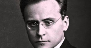 Anton Webern, kısa ancak yoğun anlatımıyla müzik tarihine yön veren isimler arasında yer alır. Avusturyalı besteci, özellikle İkinci Viyana Okulu'nun önde gelen temsilcilerinden biri olarak, Arnold Schoenberg ve Alban Berg ile birlikte modern müziğin gelişiminde belirleyici bir rol üstlenmiştir.