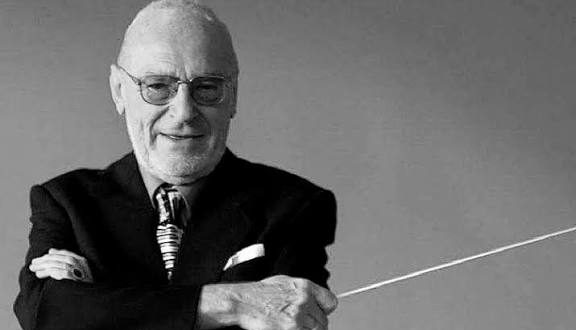 Michael Gielen, çağdaş müzik repertuvarına verdiği önem, klasik eserleri analitik bir yaklaşımla yorumlaması ve yenilikçi sanat anlayışıyla müzik tarihine damga vurmuş önemli bir şef, besteci ve piyanisttir.