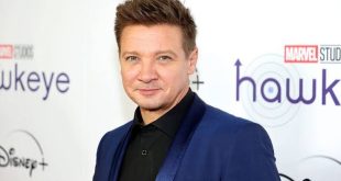 Hollywood'un son yirmi yıl içinde yetiştirdiği en başarılı oyuncular arasında gösterilen Jeremy Renner, güçlü karakter performansları, aksiyon filmlerindeki etkileyici varlığı ve dramatik rollerdeki başarısıyla dünya çapında tanınan bir isimdir. Bağımsız sinema projeleriyle başladığı kariyerini Oscar adaylıkları, Marvel Sinematik Evreni'ndeki Hawkeye karakteri ve çok sayıda gişe başarısı elde eden filmle taçlandıran Renner, aynı zamanda yapımcılık alanında da çalışmalar yürütmektedir.