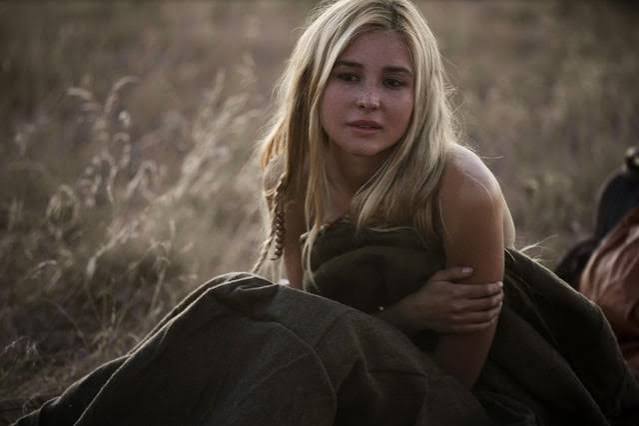 Son yıllarda Hollywood'un yükselen genç yıldızları arasında gösterilen Isabel May, doğal oyunculuğu, etkileyici ekran performansı ve farklı türlerdeki yapımlarda sergilediği başarılı karakter yorumlarıyla dikkat çekmektedir. Kariyerine televizyon dizileriyle başlayan May, kısa sürede uluslararası yapımlarda rol alarak adını geniş kitlelere duyurmuştur.