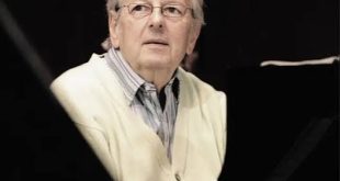 André Previn, film müziği bestecisi, orkestra şefi, caz piyanisti ve klasik müzik yorumcusu kimliğiyle dünya müzik tarihine damga vurmuştur. Hollywood'un Altın Çağı'nda bestelediği unutulmaz film müzikleri, kazandığı Akademi Ödülleri (Oscar), yönettiği dünyanın önde gelen senfoni orkestraları ve caz alanındaki başarılı çalışmaları sayesinde Previn, sanatın farklı disiplinlerini aynı başarıyla bir araya getirebilen nadir isimlerden biri olarak kabul edilir.
