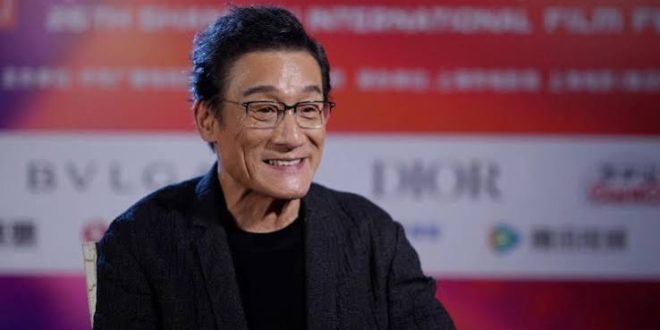 Hong Kong sineması denildiğinde akla gelen ilk isimlerden biri hiç kuşkusuz Tony Leung Ka-fai'dir. Yaklaşık kırk yılı aşan kariyeri boyunca tarihî dramlardan polisiyel gerilimlere, romantik filmlerden aksiyon yapımlarına kadar sayısız türde başarılı performanslar sergileyen oyuncu, yalnızca Hong Kong'un değil tüm Asya sinemasının en saygın sanatçılarından biri olarak kabul edilmektedir.