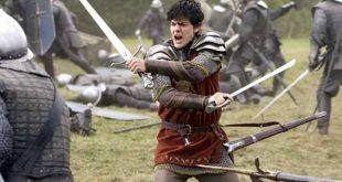 Fantastik sinema denildiğinde 2000'li yılların en sevilen yapımlarından biri olan Narnia Günlükleri serisi, dünya çapında milyonlarca izleyiciye ulaşmayı başarmıştır. Bu serinin en dikkat çeken karakterlerinden biri olan Edmund Pevensie, başarılı performansıyla genç oyuncu Skandar Keynes tarafından canlandırılmıştır.