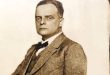 Paul Klee, resim sanatına kazandırdığı yenilikçi yaklaşım, renk teorisi üzerine geliştirdiği fikirler ve farklı sanat akımlarını harmanlayan eşsiz üslubuyla dünya sanatının en önemli ressamları arasında yer alır. Alman kökenli İsviçreli sanatçı, yalnızca bir ressam değil; aynı zamanda başarılı bir öğretmen, müzisyen ve sanat kuramcısı olarak da tanınmaktadır.