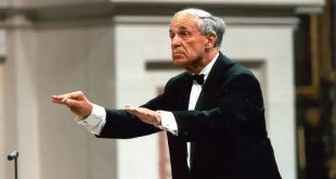 Pierre Boulez, çağdaş klasik müziğin yönünü değiştiren yenilikçi yaklaşımıyla müzik tarihine adını altın harflerle yazdırmıştır. Besteci, orkestra şefi, müzik kuramcısı ve eğitimci kimliklerini bir arada taşıyan Boulez, özellikle seri müzik (serializm), avangart kompozisyon teknikleri ve elektronik müzik alanındaki çalışmalarıyla dünya çapında büyük saygı kazanmıştır.