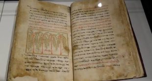 Avesta, dünyanın en eski kutsal metinlerinden biri olarak kabul edilen ve Zerdüştlük (Mazdeizm) dininin temel dini kaynağını oluşturan kutsal yazılar bütünüdür. Binlerce yıllık bir geçmişe sahip olan Avesta, yalnızca dini öğretileri değil; aynı zamanda eski İran toplumunun dili, kültürü, hukuku, ahlak anlayışı, mitolojisi ve dünya görüşü hakkında da önemli bilgiler sunmaktadır.