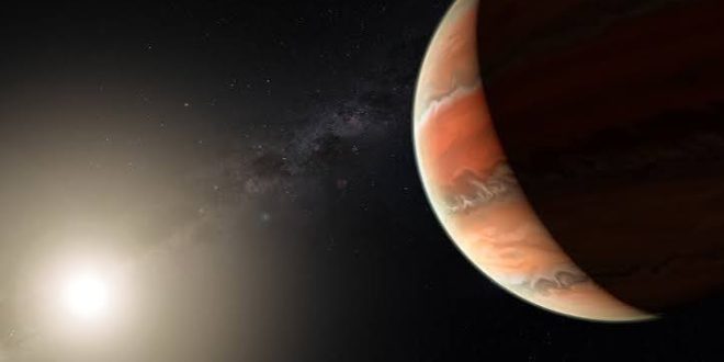 Evren, birbirinden ilginç özelliklere sahip binlerce ötegezegene ev sahipliği yapmaktadır. Bunlar arasında WASP-19b, resmi adıyla Banksia, astronomların en çok ilgi gösterdiği gezegenlerden biridir. Bunun en önemli nedeni, bilinen gaz devi ötegezegenler arasında en kısa yörünge sürelerinden birine sahip olmasıdır.