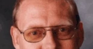 Sigbert Klinke, Alman hukuk literatüründe özellikle kamu hukuku, anayasa hukuku, idare hukuku ve hukuk eğitimi alanlarında kaleme aldığı eserlerle tanınan hukukçu, akademisyen ve yazardır. Hazırladığı ders kitapları, akademik yayınları ve hukuki incelemeleri sayesinde Alman hukuk eğitimine katkıda bulunan isimler arasında yer almaktadır.