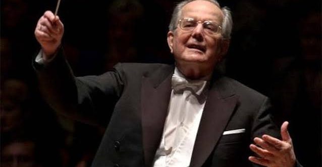 Wolfgang Sawallisch, 20. yüzyılın en önemli Kapellmeister ve orkestra şeflerinden biri olarak kabul edilir. Alman müzik geleneğinin en güçlü temsilcileri arasında gösterilen Sawallisch, kariyeri boyunca Avrupa ve Amerika'nın en prestijli opera evleri ile senfoni orkestralarını yönetmiş, özellikle Mozart, Wagner, Richard Strauss, Schumann ve Brahms eserlerine getirdiği yorumlarla klasik müzik tarihine adını altın harflerle yazdırmıştır.