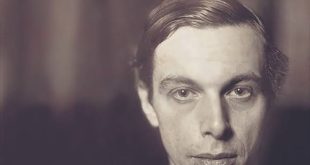 Ernst Ludwig Kirchner, Alman Dışavurumculuk (Ekspresyonizm) akımının kurucu sanatçıları arasında yer alır. Renkleri cesurca kullanması, güçlü çizgileri, şehir yaşamını psikolojik derinlikle yansıtması ve insan ruhunu tuvale taşıyan özgün yaklaşımı sayesinde sanat tarihinde unutulmaz bir yer edinmiştir.