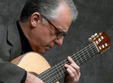 Klasik gitar denildiğinde akla gelen ilk isimlerden biri hiç şüphesiz Pepe Romero'dur. Teknik ustalığı, etkileyici sahne performansı, geniş repertuvarı ve onlarca yıla yayılan başarılı kariyeriyle Romero, klasik gitarın dünya çapında tanınmasına büyük katkı sağlamış sanatçılar arasında yer almaktadır.