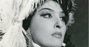 Tsisana Tatishvili, Gürcistan'ın yetiştirdiği en önemli opera sanatçılarından biri olarak kabul edilen, güçlü dramatik soprano sesi ve etkileyici sahne performansıyla uluslararası ün kazanmış bir opera şarkıcısıdır. 20. yüzyılın ikinci yarısında Avrupa'nın ve eski Sovyet coğrafyasının önde gelen opera sahnelerinde sergilediği başarılı yorumlarla adını duyuran Tatishvili, özellikle Giuseppe Verdi, Giacomo Puccini, Richard Strauss ve Richard Wagner operalarındaki performanslarıyla büyük takdir toplamıştır.