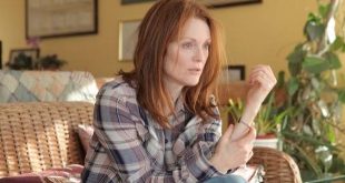 Hollywood'un en saygın ve en yetenekli oyuncularından biri olarak kabul edilen Julianne Moore, etkileyici oyunculuk performansları, güçlü karakter yorumları ve cesur rol seçimleriyle dünya sinemasının önde gelen isimlerinden biridir.