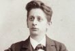 Alexander von Zemlinsky, hem besteci hem de orkestra şefi kimliğiyle Avrupa müzik tarihinde derin izler bırakmıştır. Geç Romantik dönem ile modern müzik anlayışı arasında köprü kuran Zemlinsky, özellikle senfonik eserleri, operaları, liedleri ve oda müziği çalışmalarıyla dikkat çeker. Yaşadığı dönemde Gustav Mahler, Arnold Schoenberg, Alban Berg ve Anton Webern gibi önemli isimlerle aynı sanat çevresinde bulunan besteci, Viyana müzik geleneğinin gelişiminde önemli rol oynamıştır.
