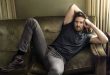 Hollywood'un dikkat çeken oyuncularından biri olan Armie Hammer, uzun boyu, karizmatik görünümü ve güçlü ekran performansıyla 2010'lu yılların yükselen yıldızları arasında gösterilmiştir. Kariyeri boyunca biyografi, dram, romantik, aksiyon ve gerilim türlerinde birçok önemli yapımda rol alan Hammer; özellikle The Social Network, The Lone Ranger, The Man from U.N.C.L.E., Call Me by Your Name ve Death on the Nile filmleriyle uluslararası tanınırlık kazanmıştır.