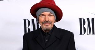 Billy Bob Thornton, oyuncu, senarist, yönetmen, yapımcı ve müzisyen kimlikleriyle Amerikan sinema tarihine damga vurmuş isimlerden biridir. Kendine has oyunculuk tarzı, güçlü karakter yorumları ve sıra dışı hikâye anlatımıyla tanınan Thornton, özellikle Sling Blade filmiyle kazandığı Oscar ödülü sayesinde uluslararası bir üne kavuşmuştur.
