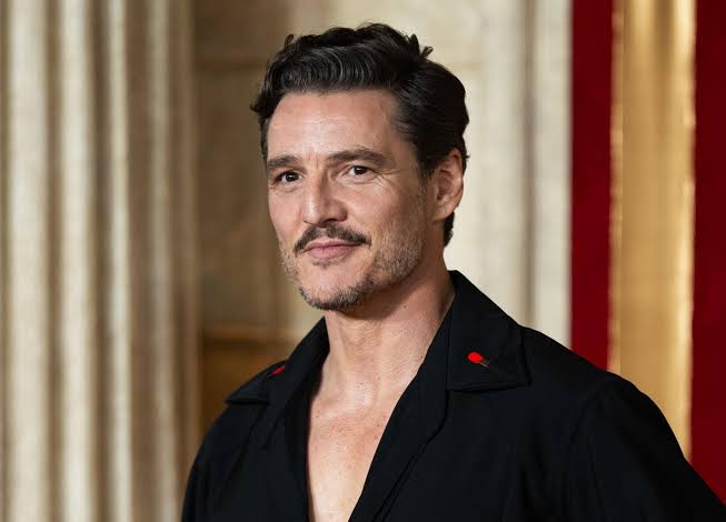 Son yılların en popüler oyuncularından biri olan Pedro Pascal, televizyon ve sinema dünyasında canlandırdığı unutulmaz karakterlerle küresel çapta büyük bir hayran kitlesine ulaşmıştır. Özellikle Game of Thrones dizisindeki Oberyn Martell, Narcos dizisindeki Javier Peña, The Mandalorian dizisindeki Din Djarin ve The Last of Us yapımındaki Joel Miller karakterleriyle geniş kitlelerin beğenisini kazanmıştır.