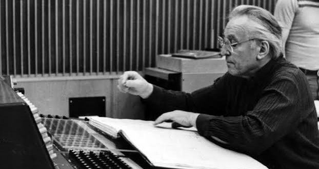 Herbert Kegel, hem orkestra şefi hem de koro yöneticisi olarak Avrupa müzik tarihine önemli katkılar sunmuş seçkin bir sanatçıdır. Özellikle Doğu Almanya döneminde yetişen en etkili Kapellmeisterlerden biri olarak kabul edilen Kegel, Johann Sebastian Bach'tan Gustav Mahler'e, Arnold Schoenberg'den Dmitri Şostakoviç'e kadar uzanan geniş repertuvarıyla uluslararası saygınlık kazanmıştır.